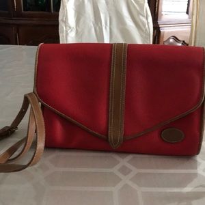 Hand bag with shoulder strap